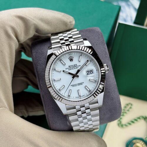 124D5AFD-D200-4931-85D5-0A12F09528C2.jpg ROLEX DATEJUST JUBILEE WHITE DIAL