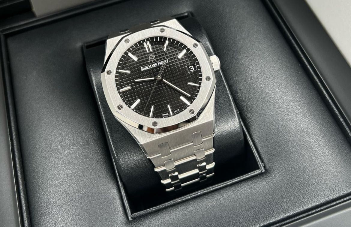 AUDEMARS PIGUET ROYAL OAK NIGHT BLACK - Image 2