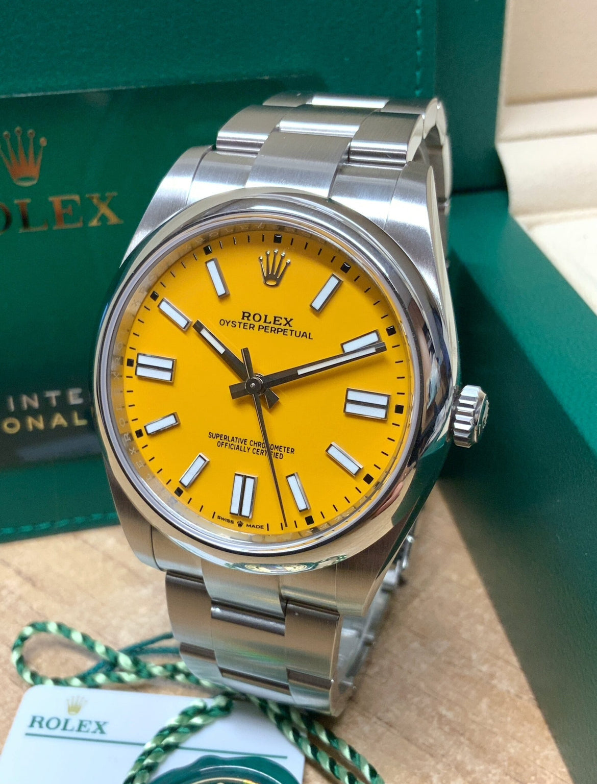 ROLEX OYSTER PERPETUAL YELLOW - Image 2