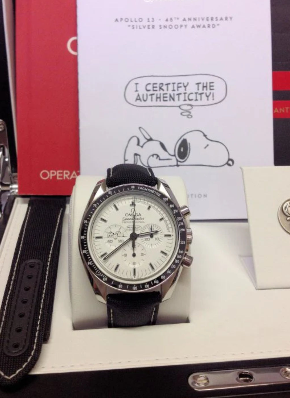 OMEGA SPEEDMASTER SNOOPY - Image 2