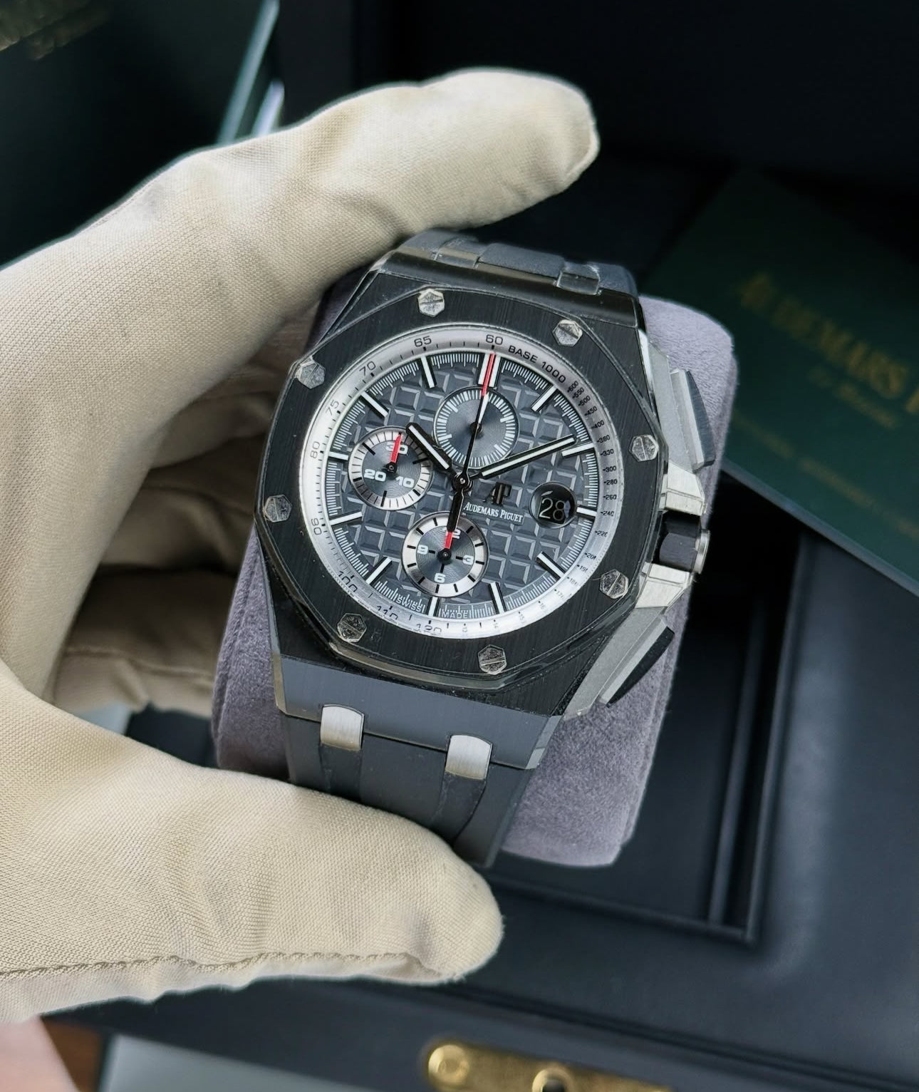 AUDEMARS PIGUET ROYAL OAK OFF-SHORE BLACK - Image 2