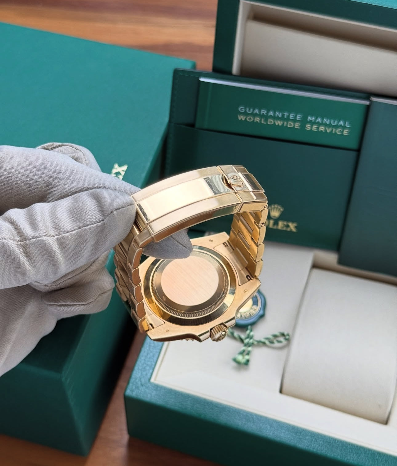 ROLEX SUBMARINER DATE FULL GOLD - Image 3