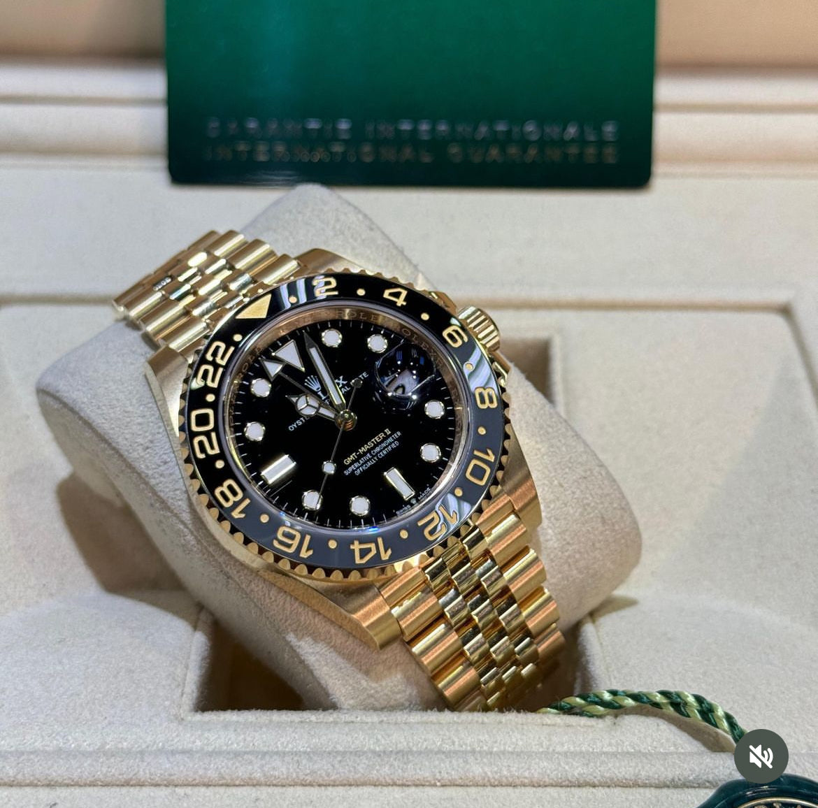 ROLEX GMT MASTER II JUBILEE FULL GOLD - Image 3