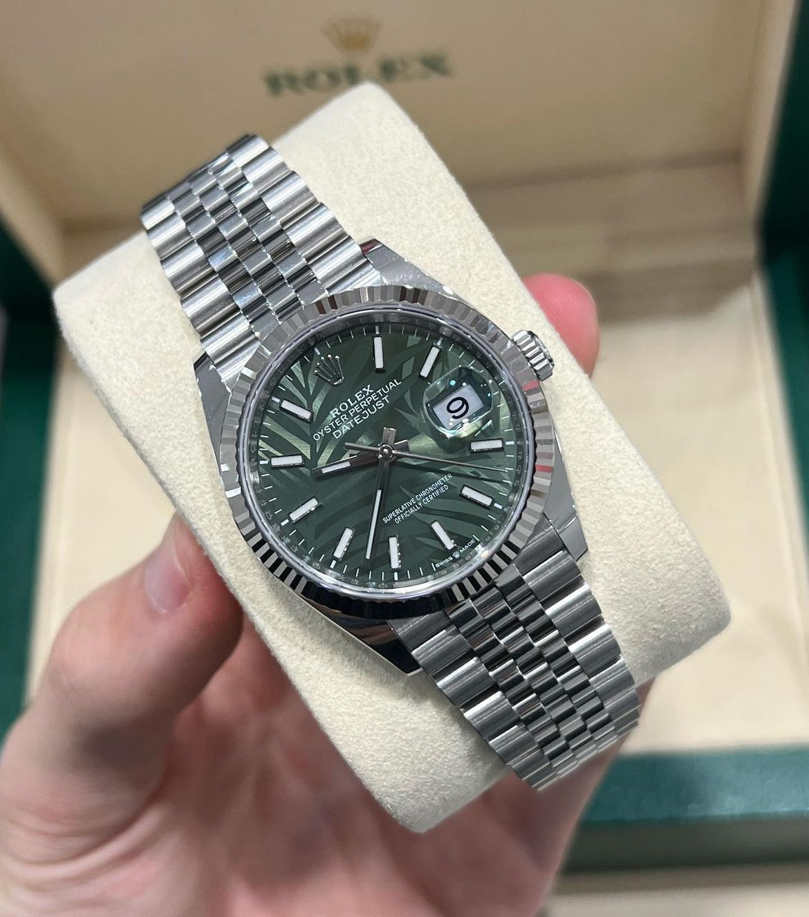 ROLEX DATEJUST JUBILÈE PALM GREEN - Image 3