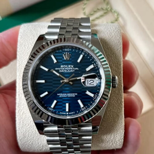 FullSizeRender_7a39f92f-a0d1-42ba-8ed1-3d7585f02def.jpg ROLEX DATEJUST JUBILEE FLUTED BLU