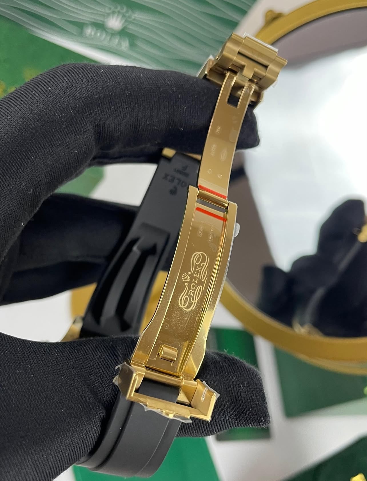 ROLEX DAYTONA YELLOW GOLD TIFFANY “2025” - Image 4