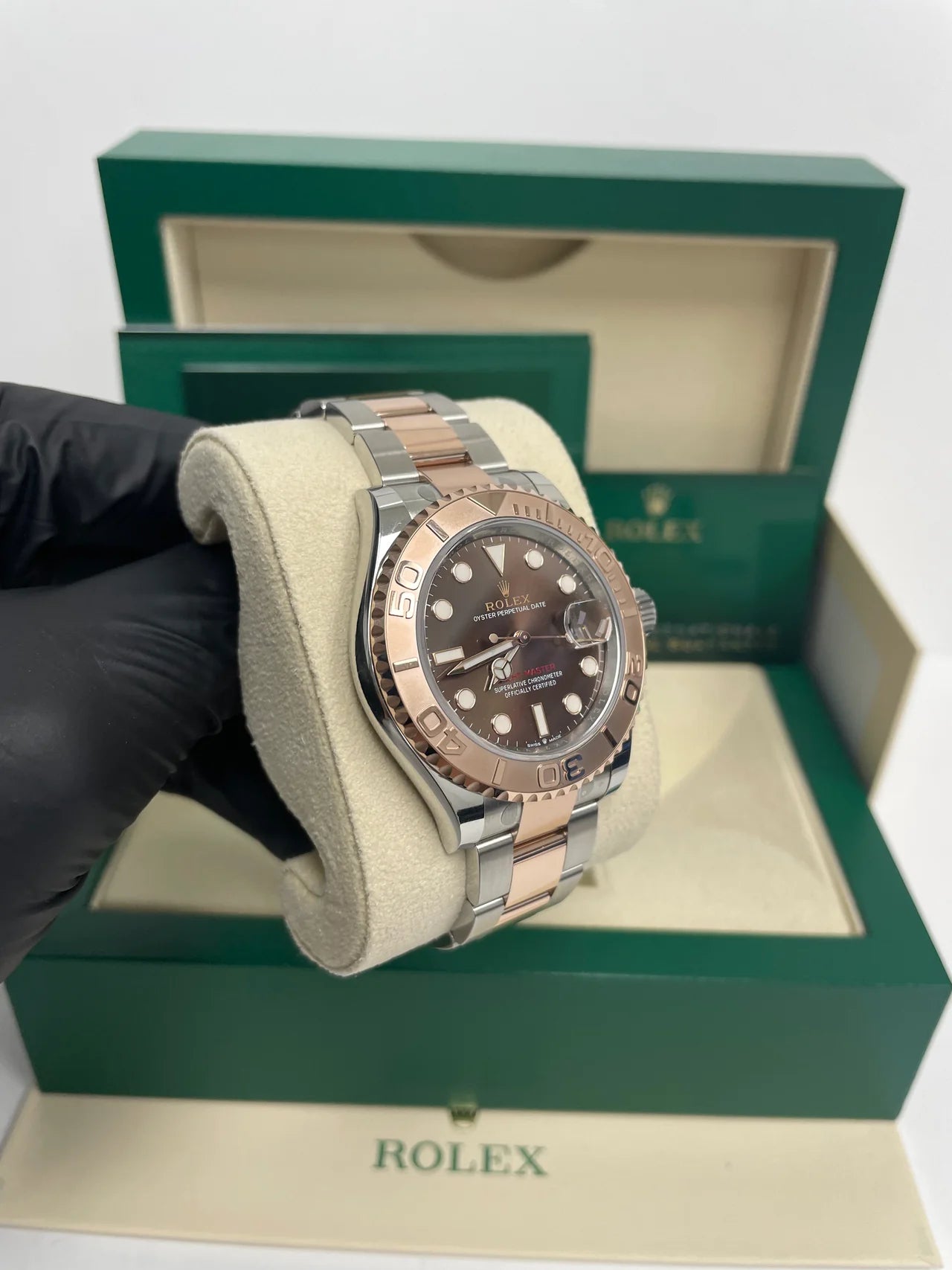 ROLEX YACHT-MASTER EVEROSE GOLD BROWN DIAL - Image 2