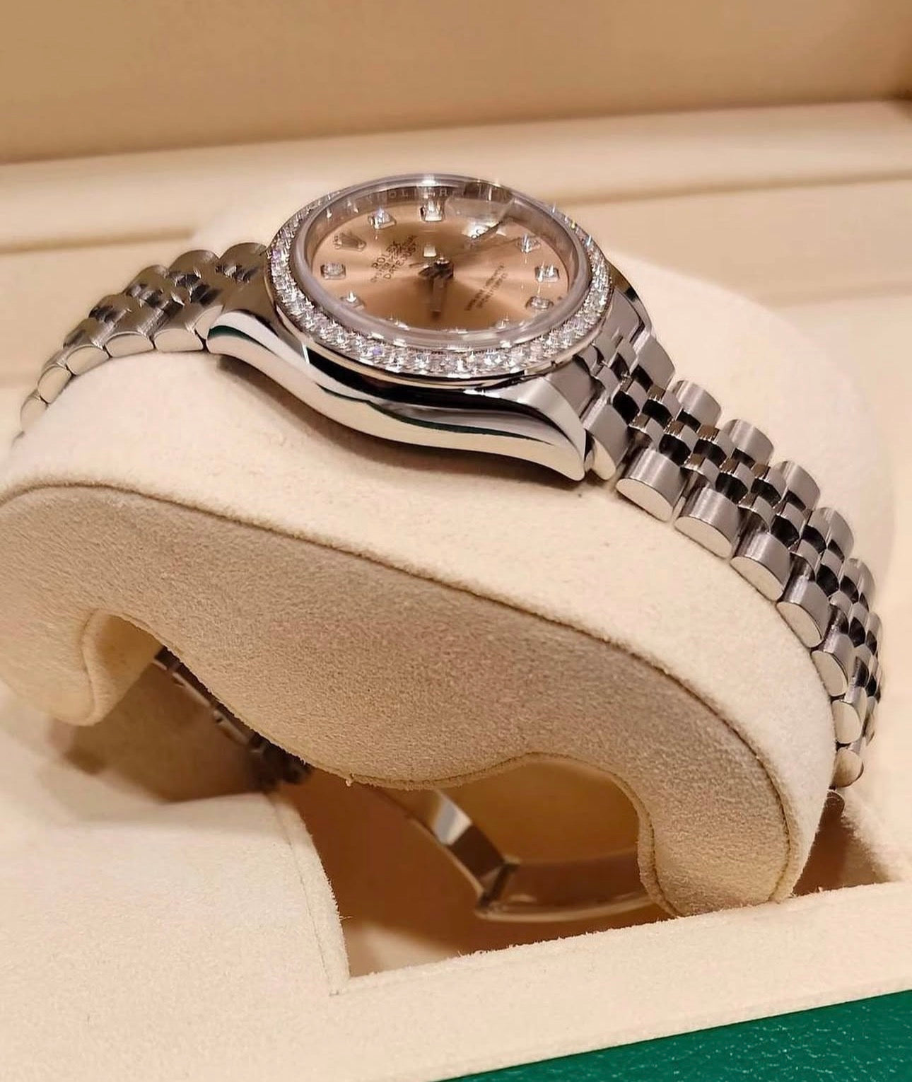 ROLEX DATEJUST JUBILEE PINK DIAMOND BEZEL - Image 2