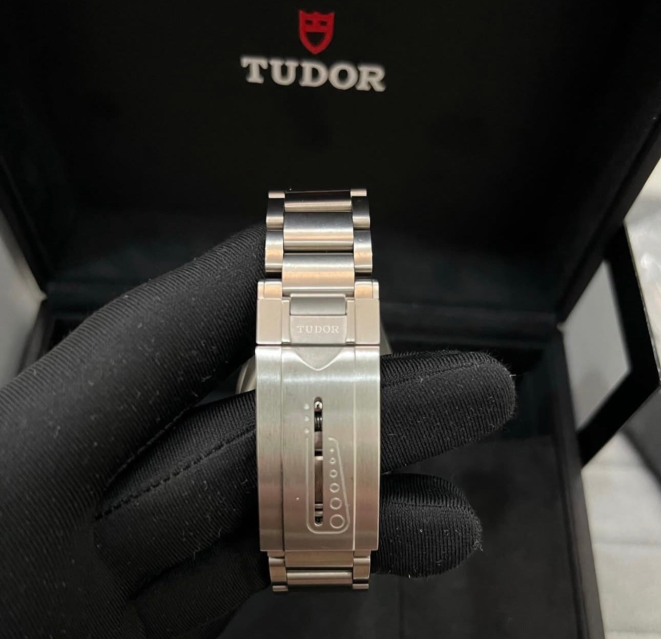 TUDOR PELAGOS BLUE DIAL - Image 4