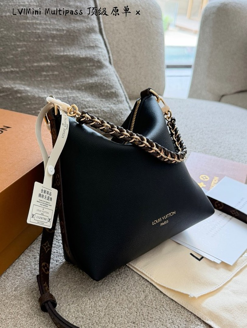Louis Vuitton Multipass-Style Chain Shoulder Bag — Black - Image 2