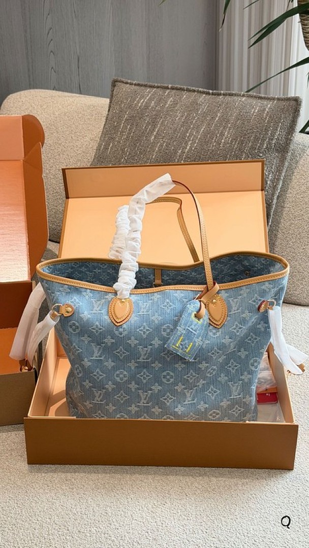 Louis Vuitton Neverfull-Style Denim-Look Monogram Tote — Colour Options - Image 3