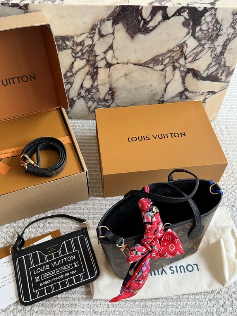 Louis Vuitton Neverfull-Style Mini Monogram Tote with Black Trim — Brown & Black - Image 7