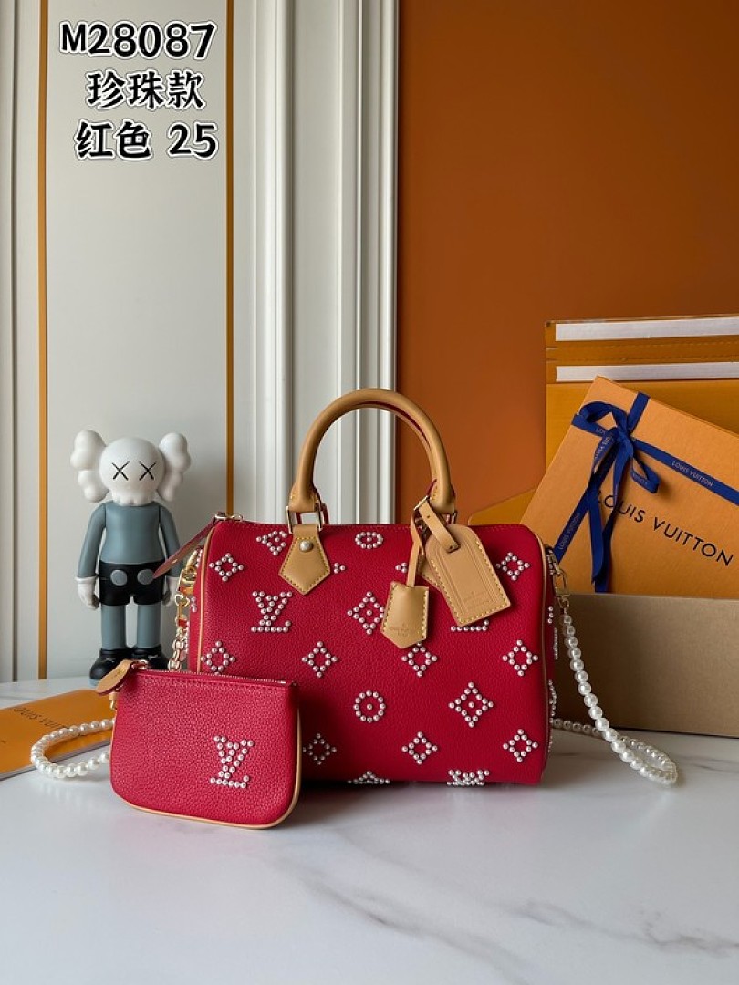Louis Vuitton Speedy-Style Beaded Bag 25 — Red