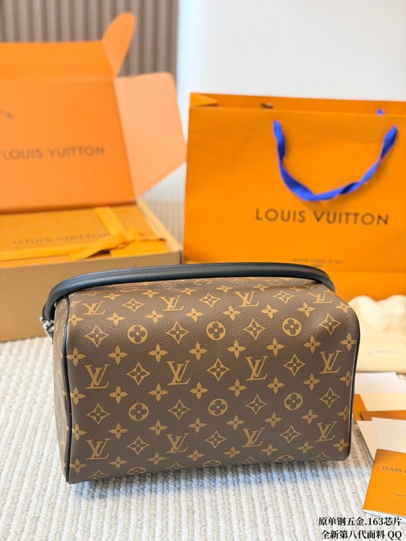 Louis Vuitton Speedy-Style Monogram Bag with Black Trim — Brown & Black - Image 8