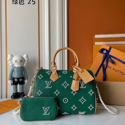 5627a4a11e Louis Vuitton Speedy-Style Beaded Bag 25 — Green