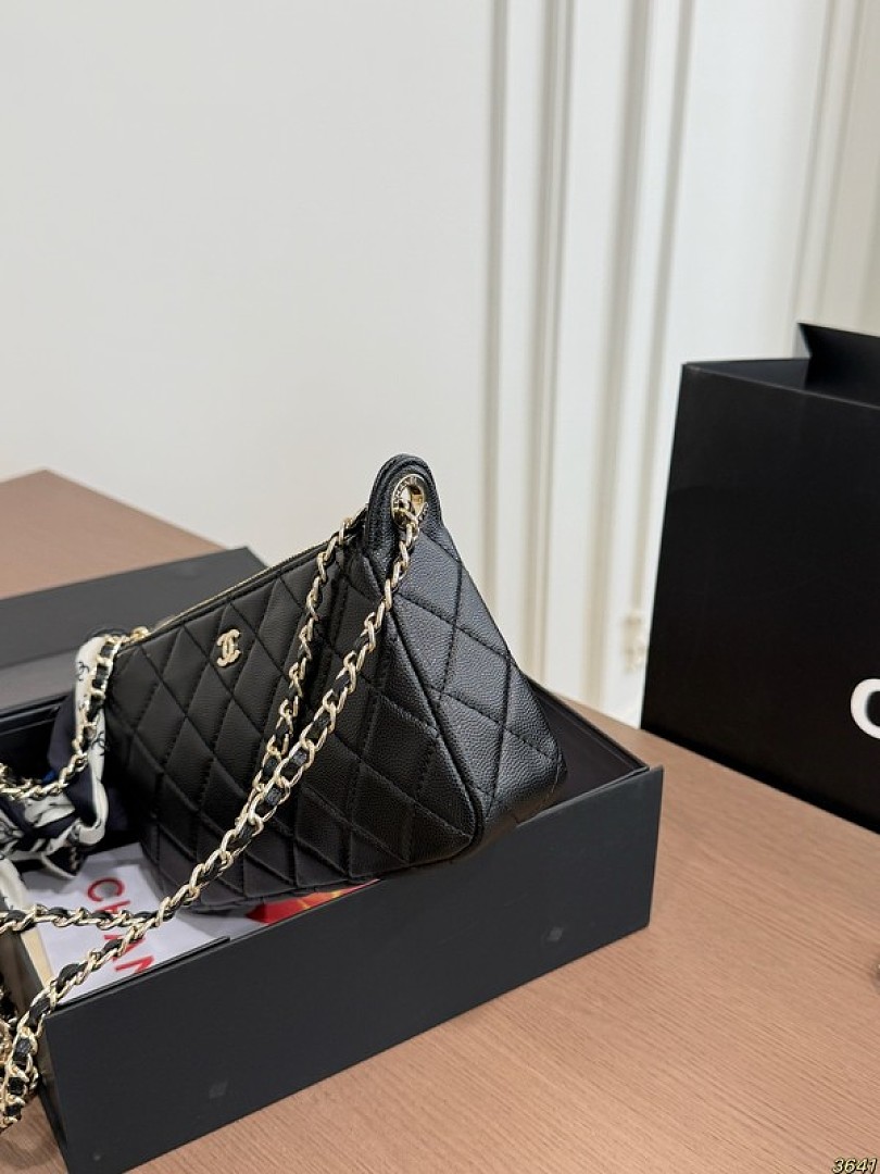 Chanel Quilted Chain Shoulder Bag — Black - Image 2