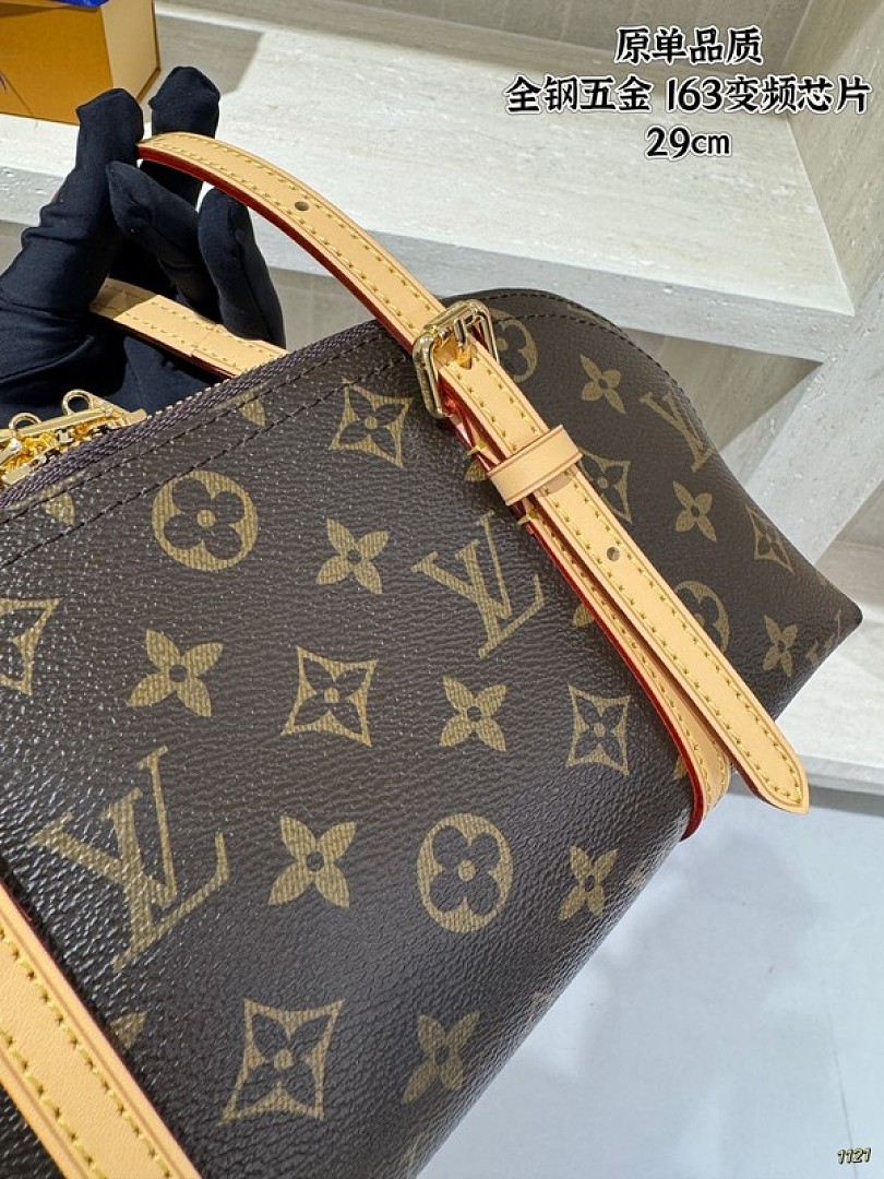 Louis Vuitton Monogram Shoulder Bag — Brown - Image 3
