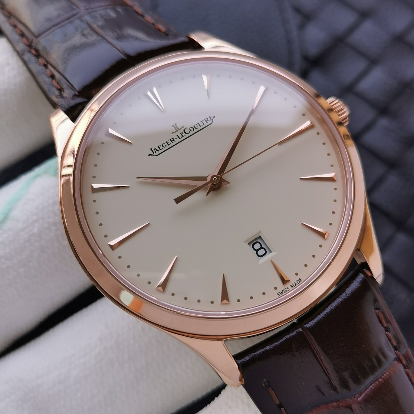 Jaeger-LeCoultre Master Control 40 mm Watch – IW-0472 - Image 4