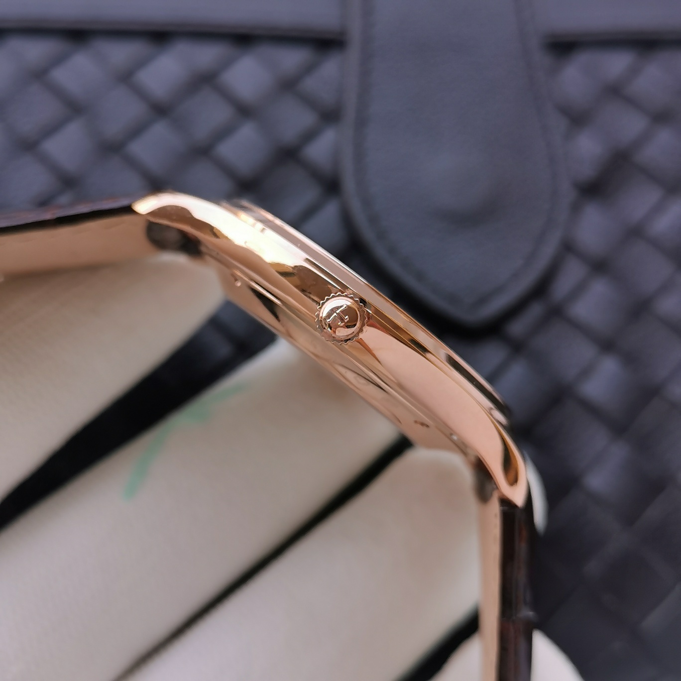 Jaeger-LeCoultre Master Control 40 mm Watch – IW-0472 - Image 5