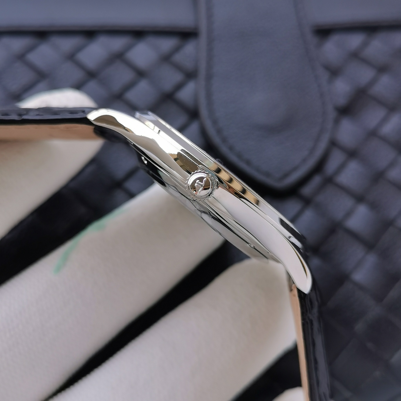 Jaeger-LeCoultre Master Control 40 mm Watch – IW-0470 - Image 5