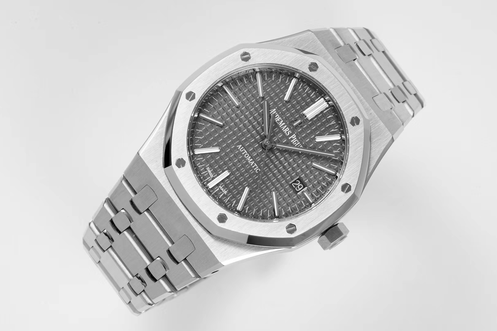 Audemars Piguet Royal Oak Luminous Watch – IW-2191 - Image 2