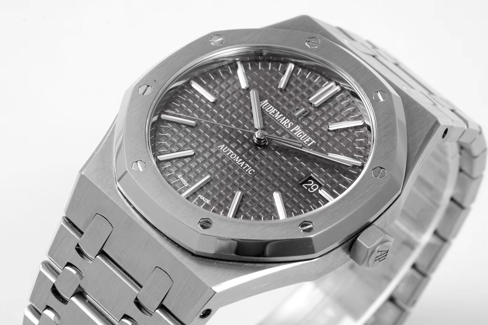 Audemars Piguet Royal Oak Luminous Watch – IW-2191 - Image 5