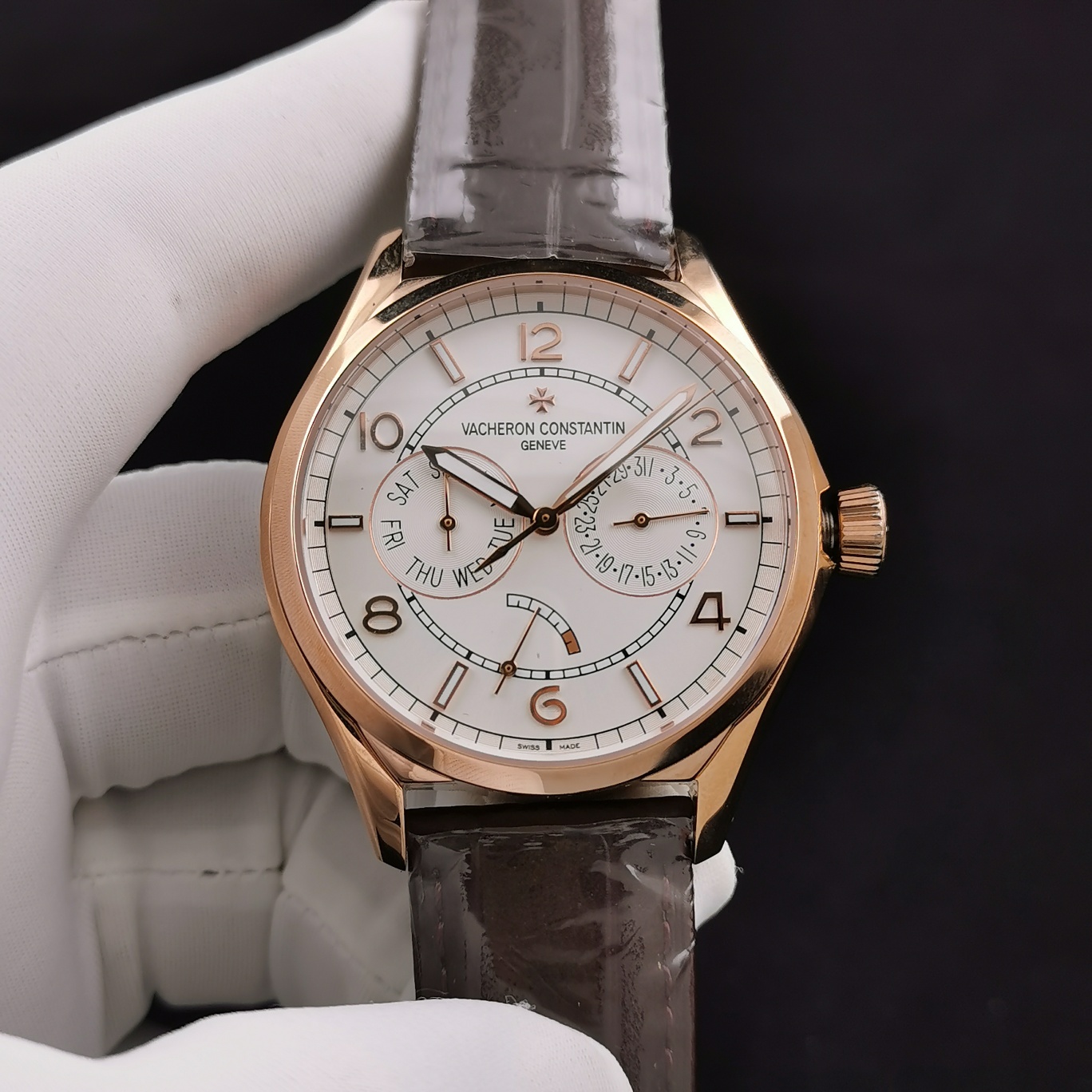 Classic Luminous Watch – IW-0898 - Image 2