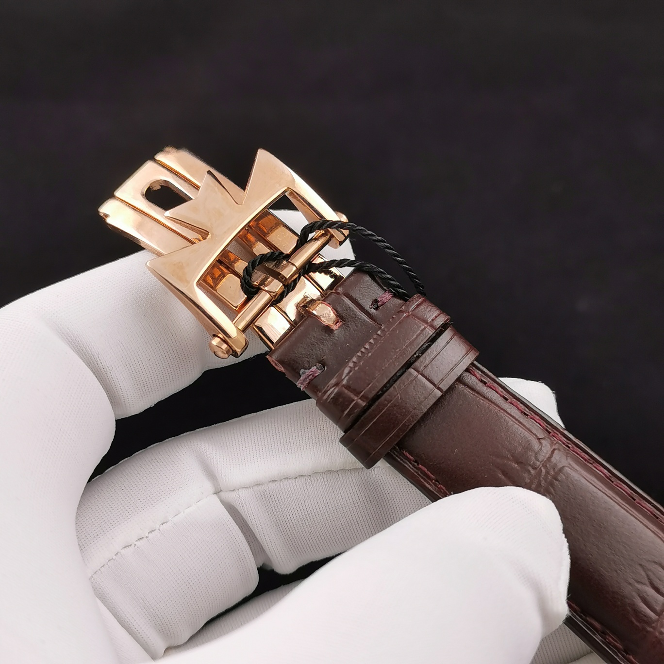 Classic Luminous Watch – IW-0898 - Image 8