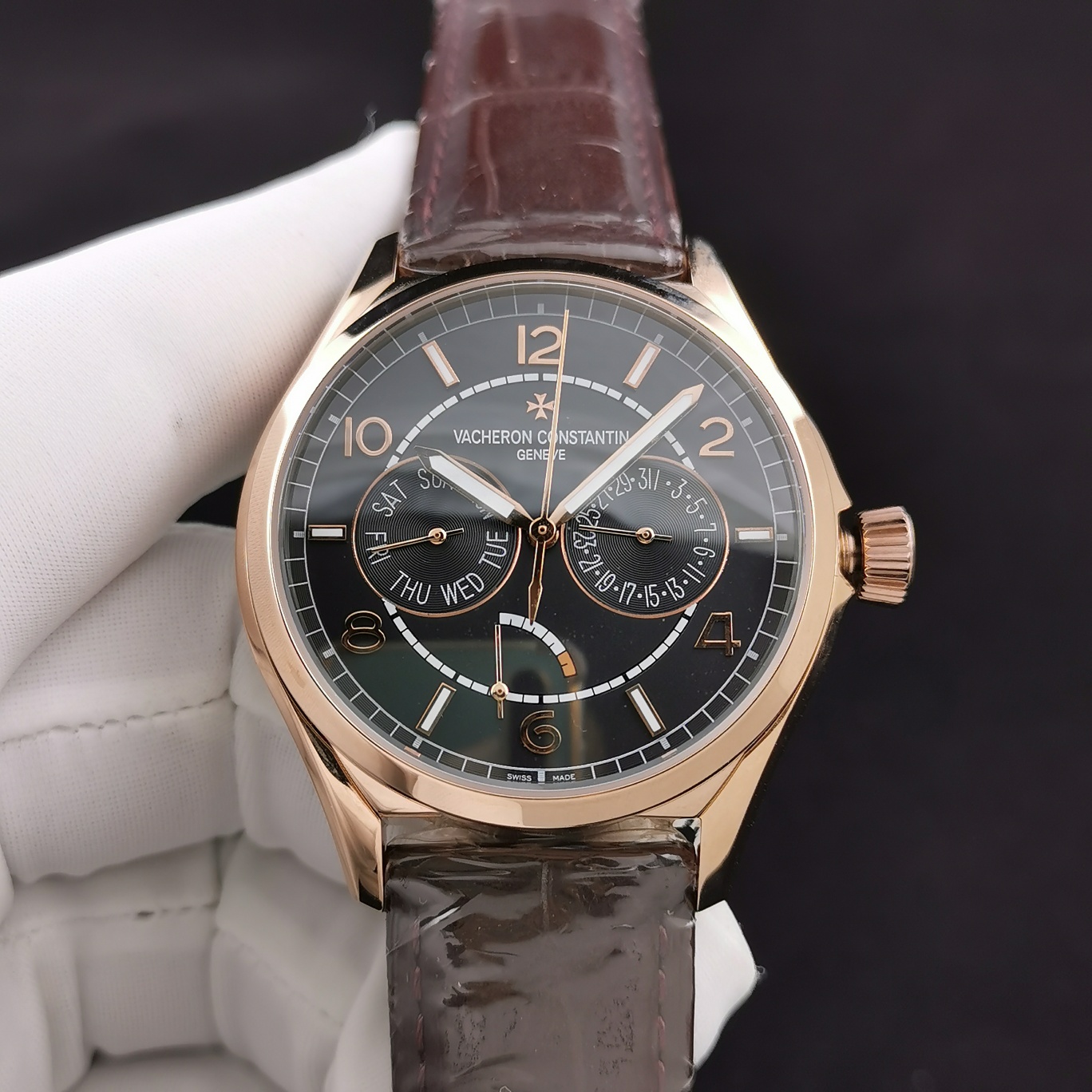 Classic Luminous Watch – IW-0896 - Image 2