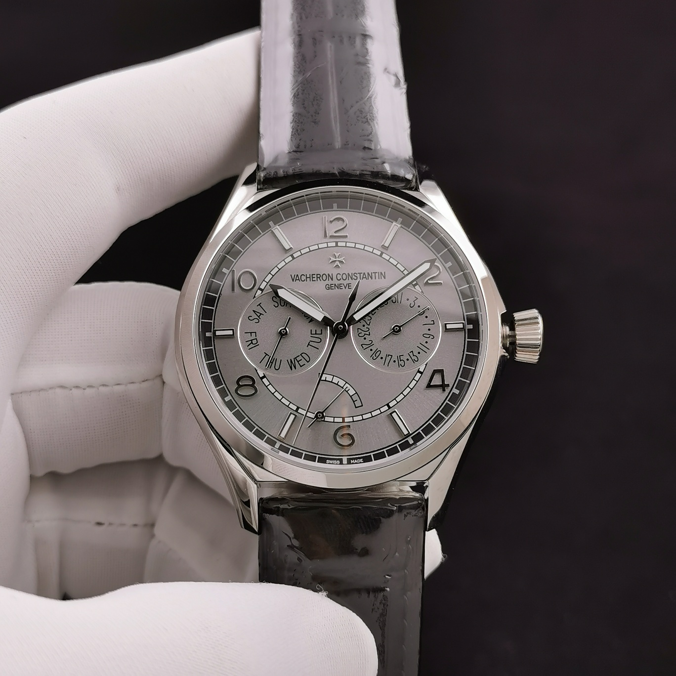 Classic Luminous Watch – IW-0892 - Image 2