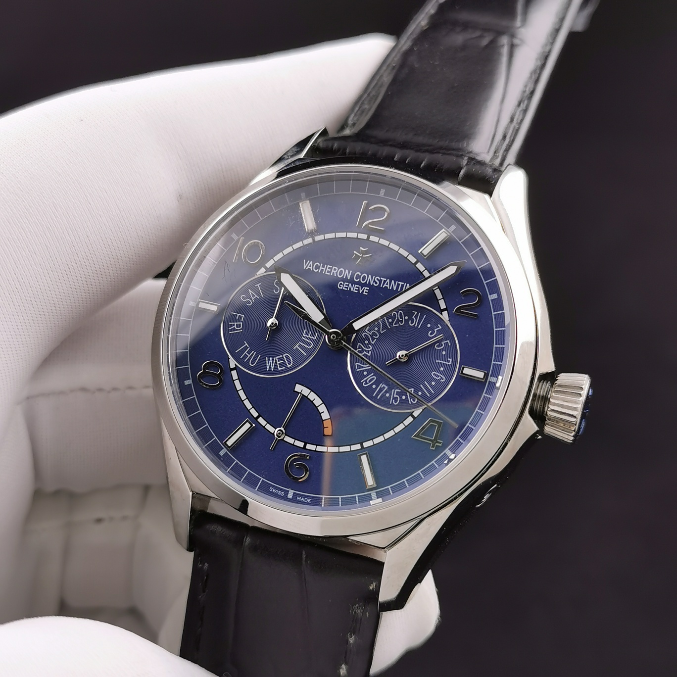 Classic Luminous Watch – IW-0891 - Image 3