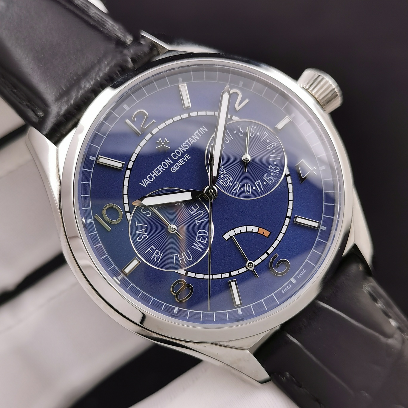 Classic Luminous Watch – IW-0891 - Image 4