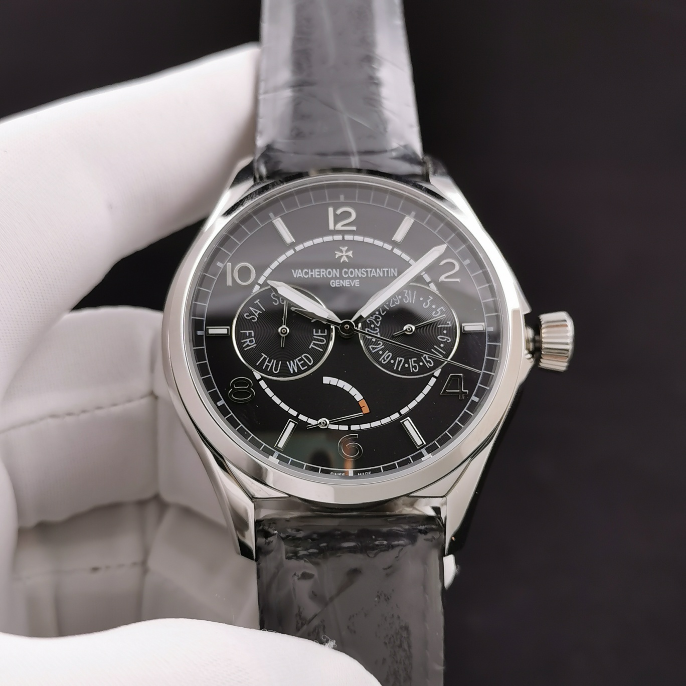 Classic Luminous Watch – IW-0893 - Image 2