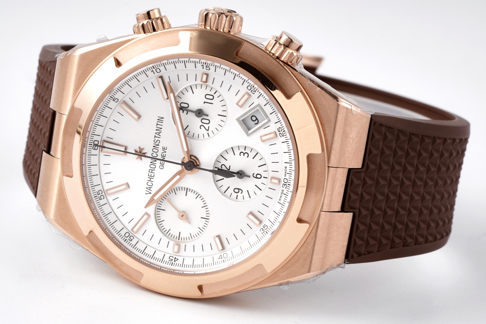 Vacheron Constantin Overseas Luminous Watch – IW-0992 - Image 3