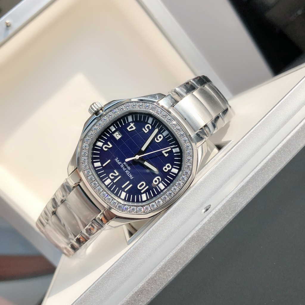 Patek Philippe Nautilus Diamond-Set Watch – IW-2719 - Image 6