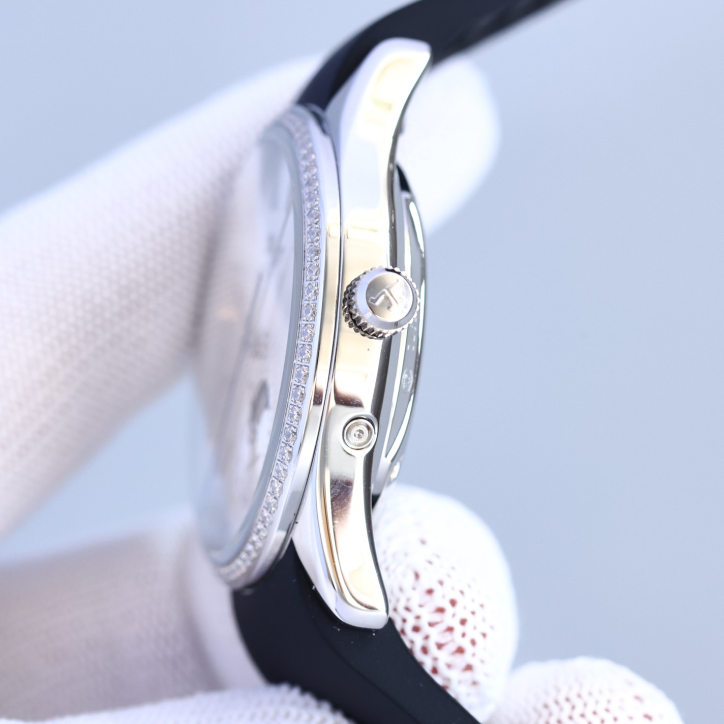 Jaeger-LeCoultre Master Control Moonphase 39 mm Watch – IW-0535 - Image 6