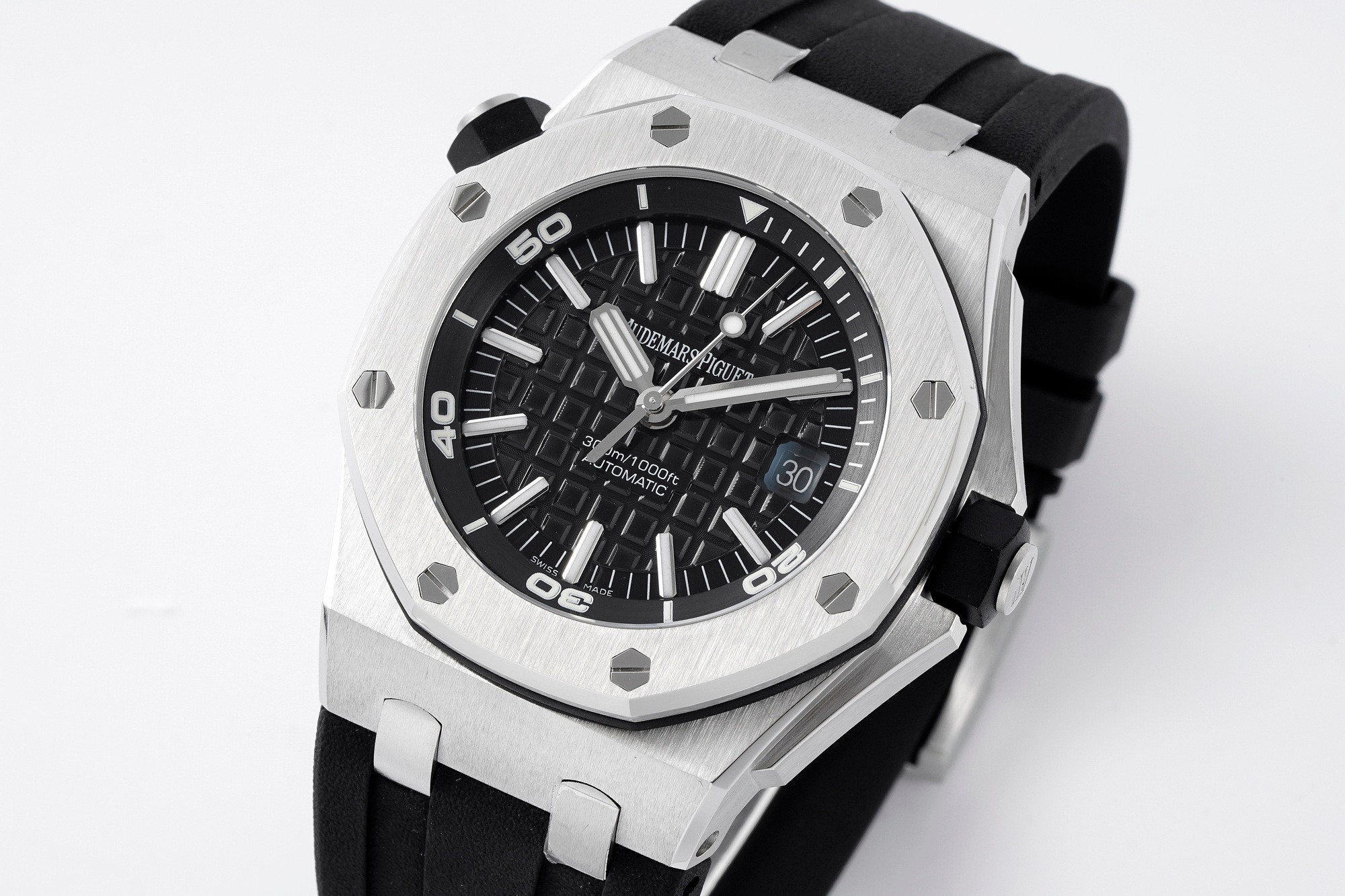 Audemars Piguet Classic Luminous 42 mm Watch – IW-2126 - Image 3