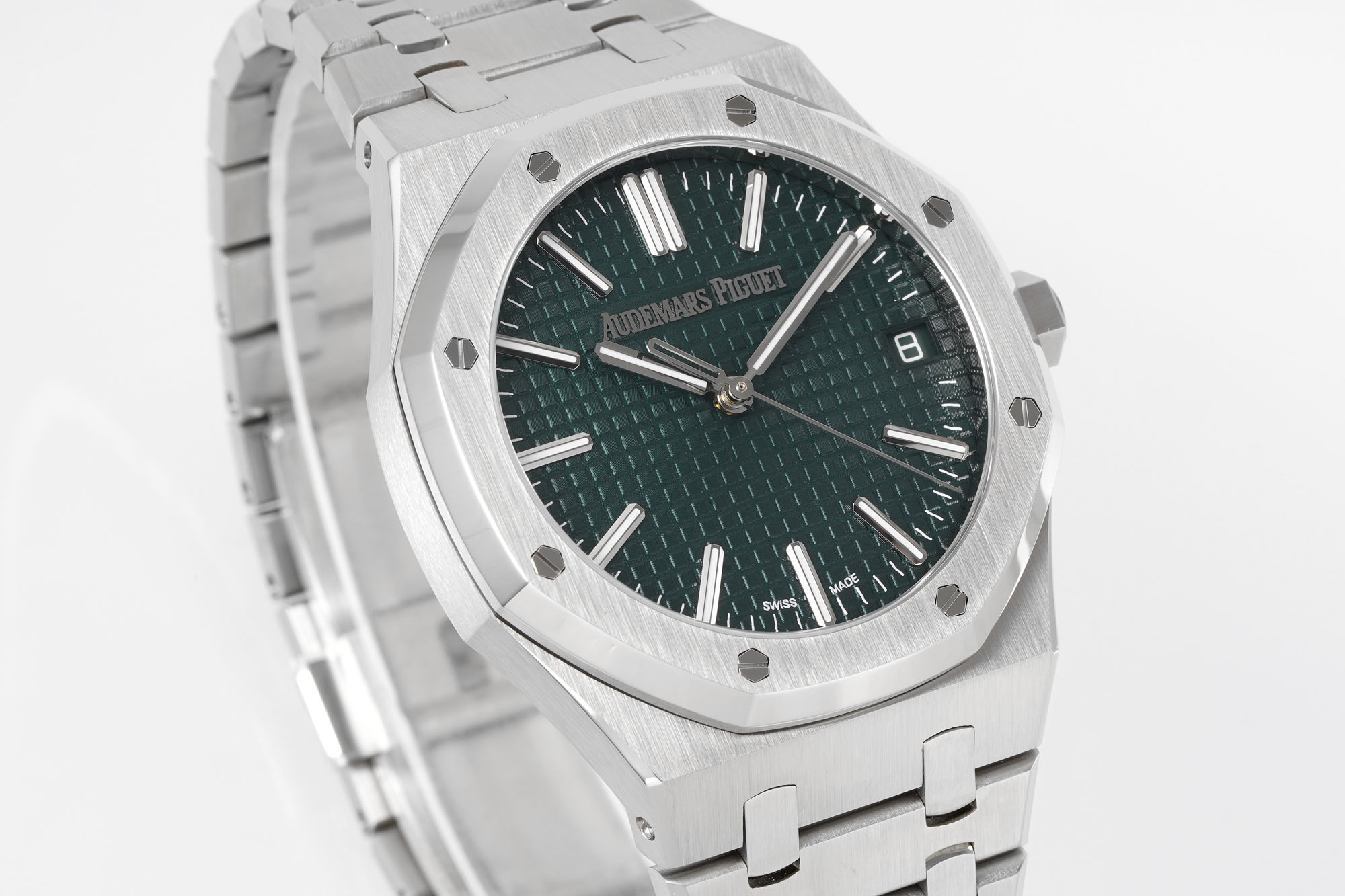 Audemars Piguet Royal Oak Watch – IW-2136 - Image 2