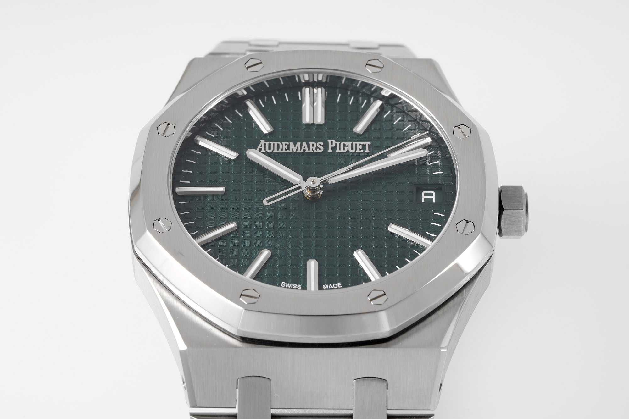 Audemars Piguet Royal Oak Watch – IW-2136 - Image 4