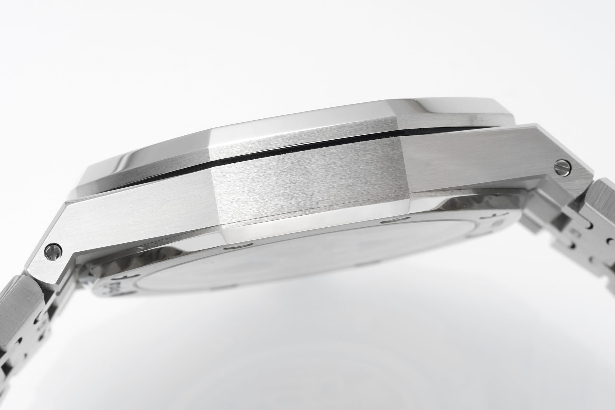 Audemars Piguet Royal Oak Watch – IW-2136 - Image 8