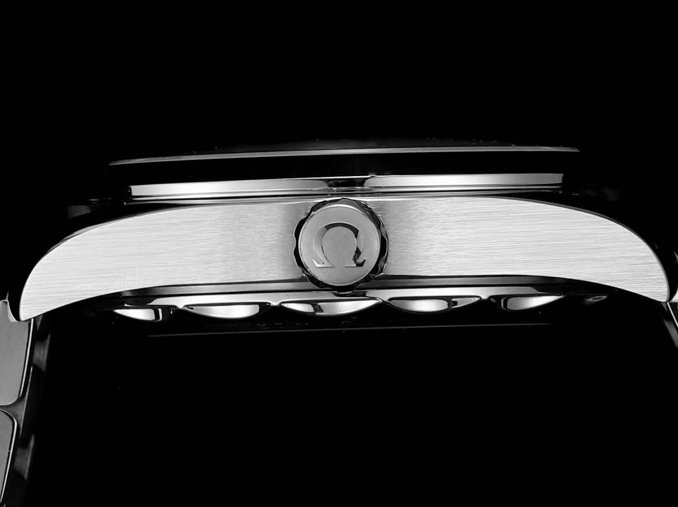 Omega Speedmaster Luminous Watch – IW-1424 - Image 5