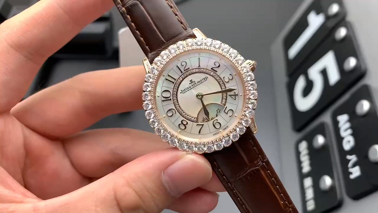 Classic Watch – IW-0407