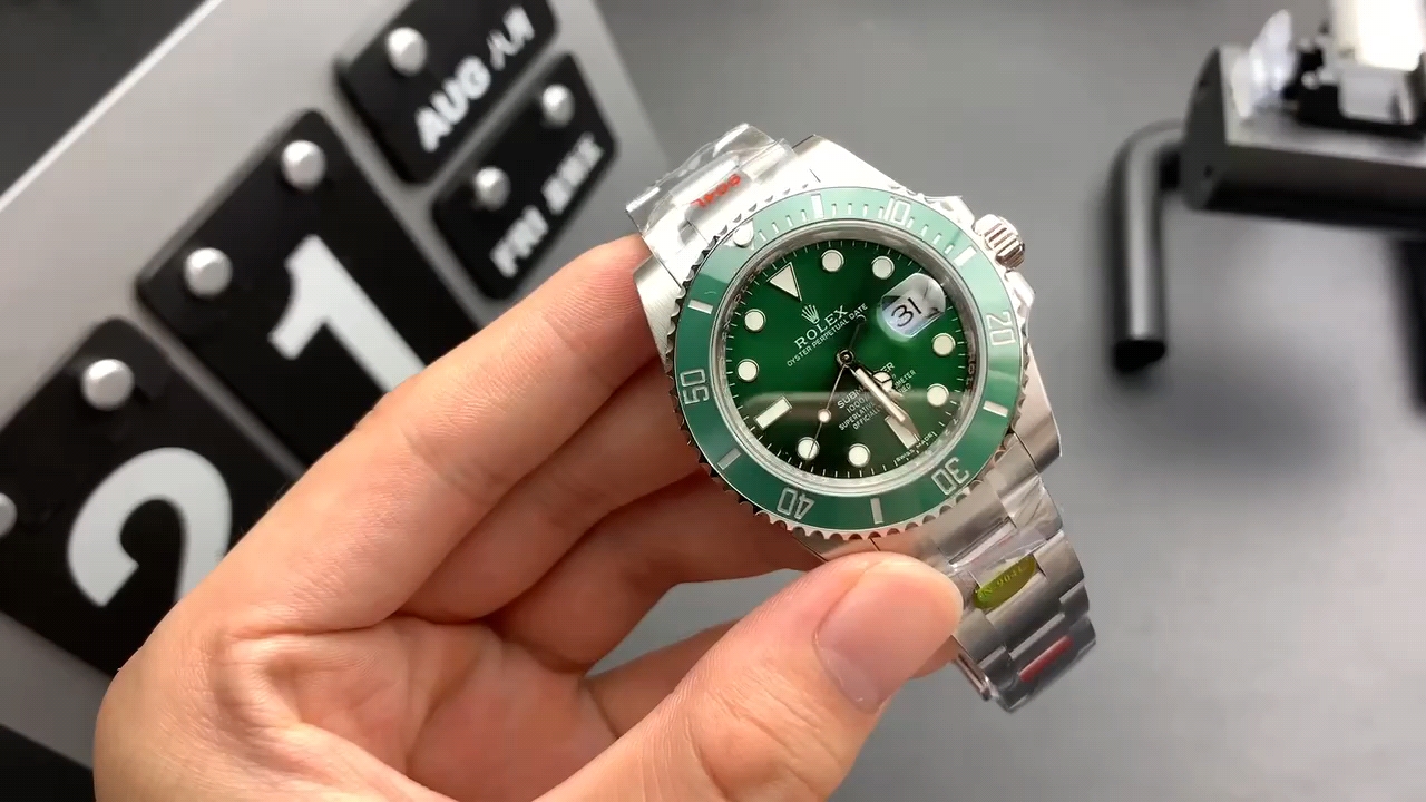 Green Submariner 40 mm Watch – IW-3578