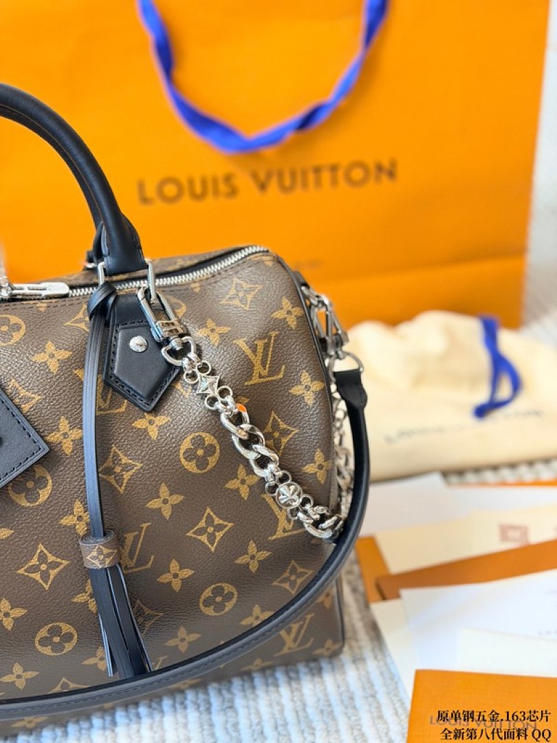 Louis Vuitton Speedy-Style Monogram Bag with Black Trim — Brown & Black - Image 4