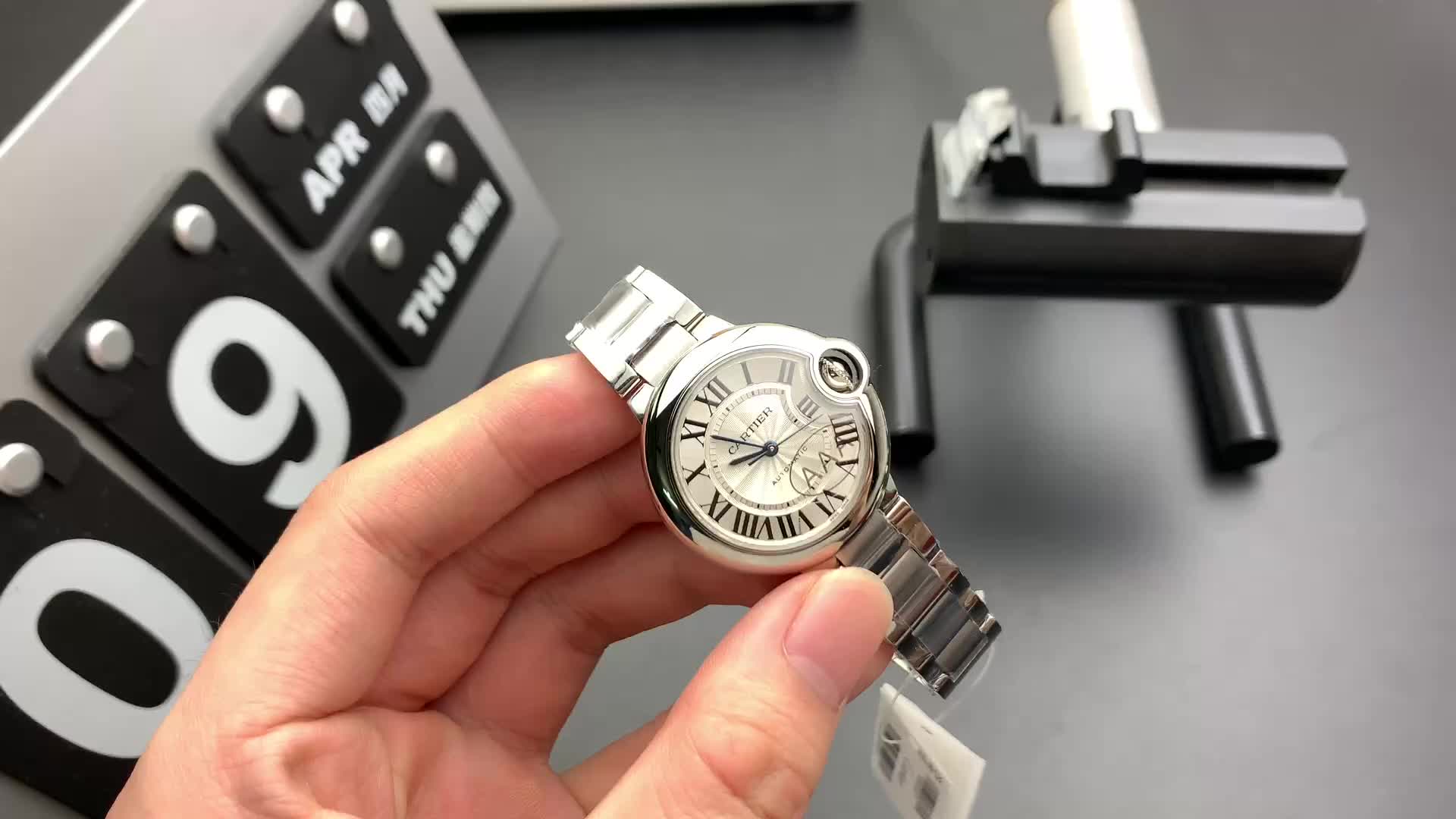 Classic Watch – IW-1874