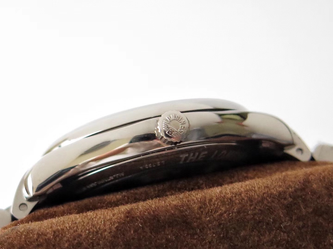 Longines Classic Day and Date 38.5 mm Watch – IW-0782 - Image 6