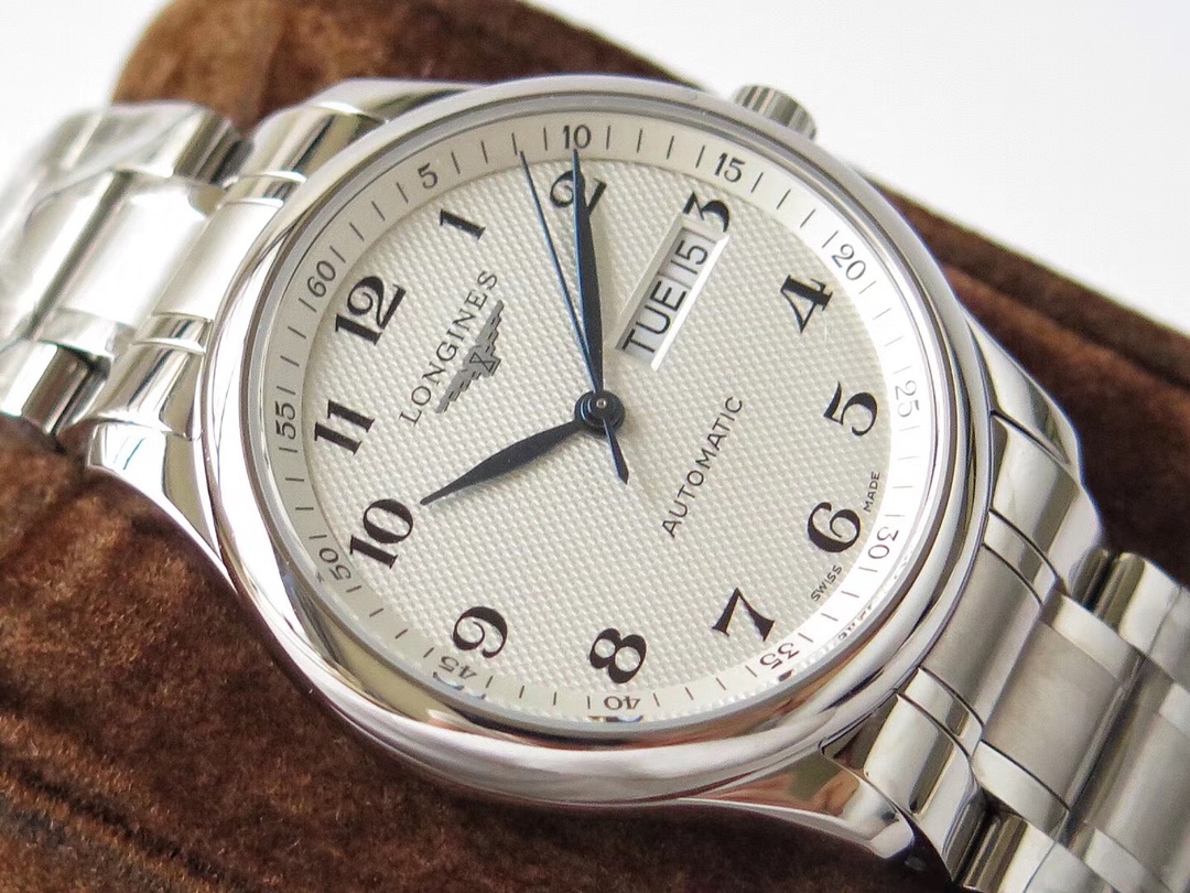 Longines Classic Day and Date 38.5 mm Watch – IW-0782 - Image 4