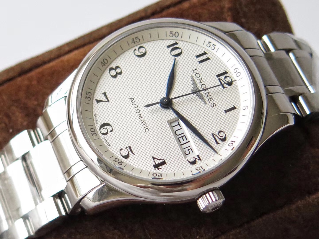 Longines Classic Day and Date 38.5 mm Watch – IW-0782 - Image 5
