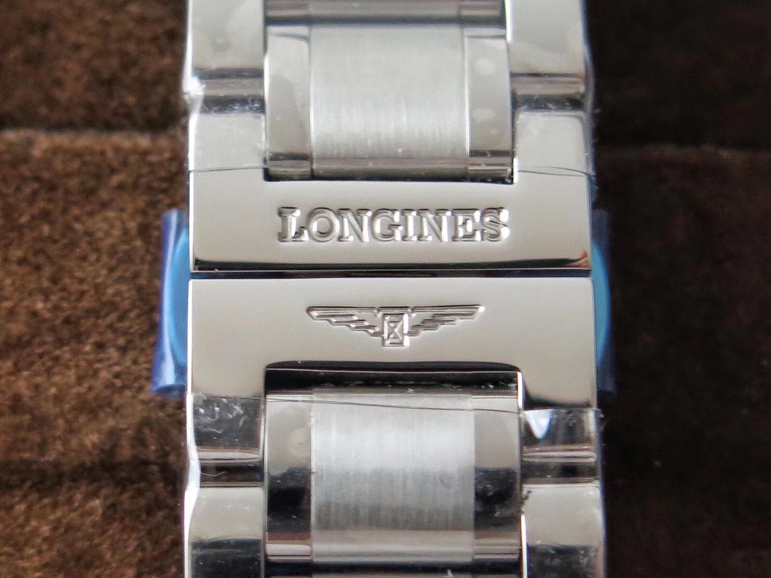 Longines Classic Day and Date 38.5 mm Watch – IW-0782 - Image 9