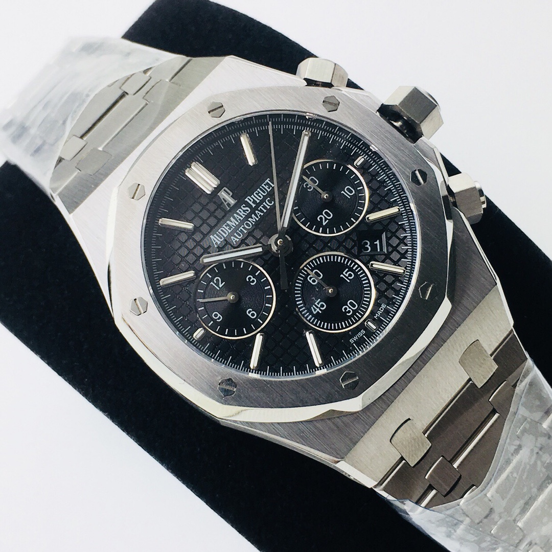 Royal Oak Chronograph Watch – IW-2212 - Image 2